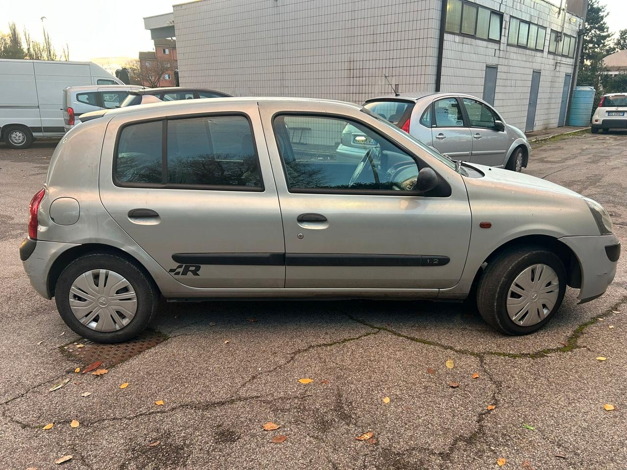 Renault Clio 1.2 16V benzina 5 porte