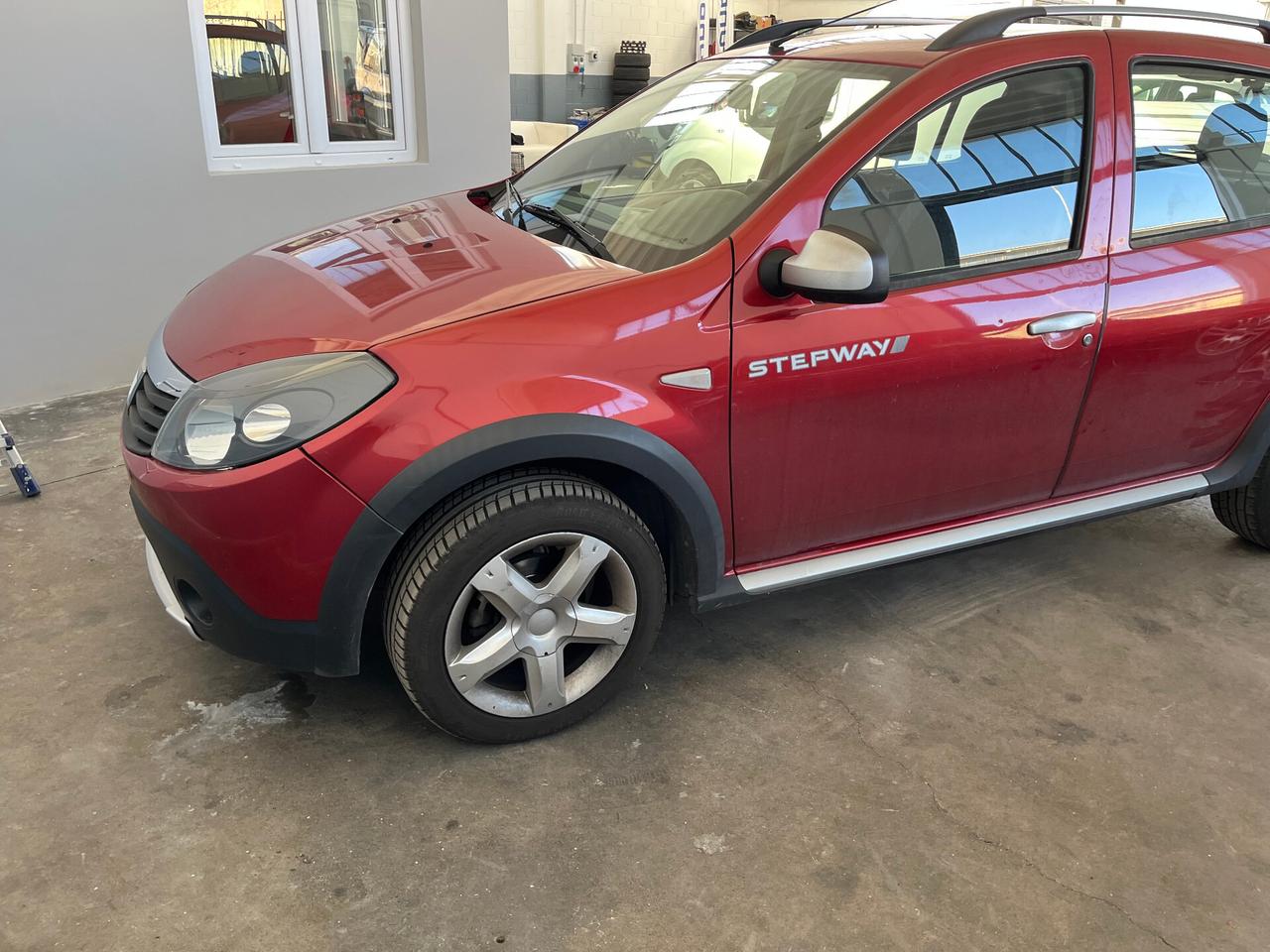 Dacia Sandero 1.6 8V Lauréate