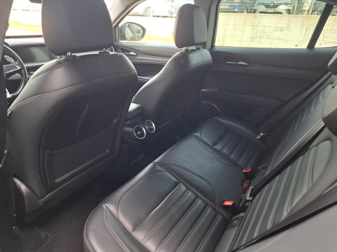 Alfa Romeo Stelvio 2.2 Turbodiesel 210 CV AT8 Q4 Veloce