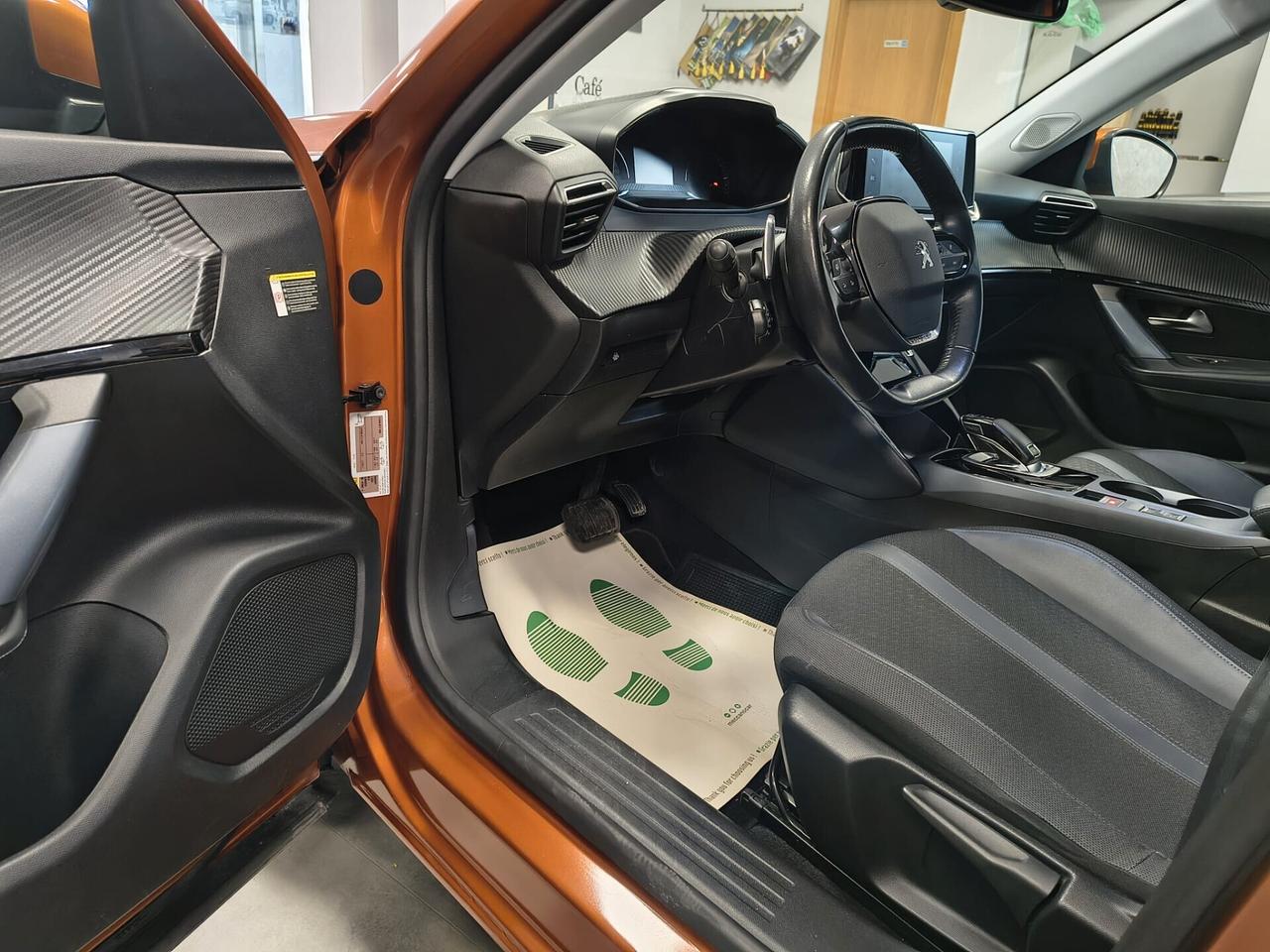 Peugeot 2008 BlueHDi 130 S&S EAT8 Allure