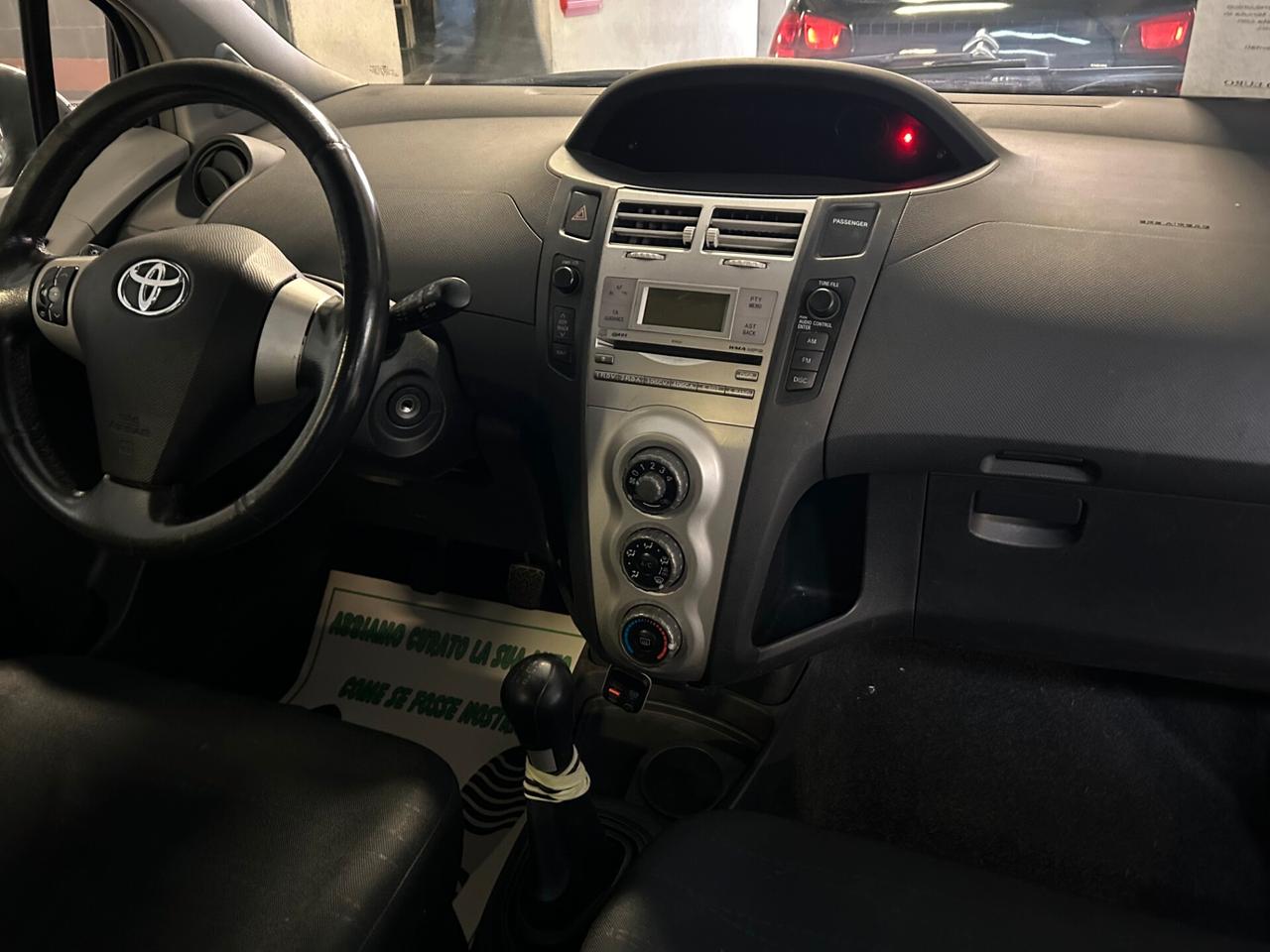 Toyota Yaris 1.3 5 porte Sol