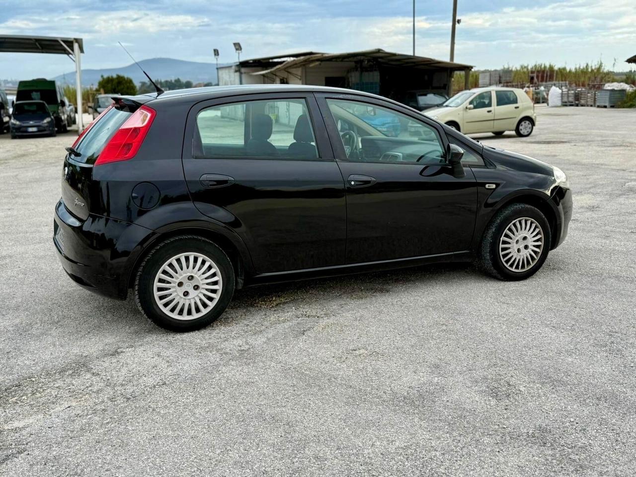 Fiat grande punto 1.2 benzina 65cv NEOPATENTATI