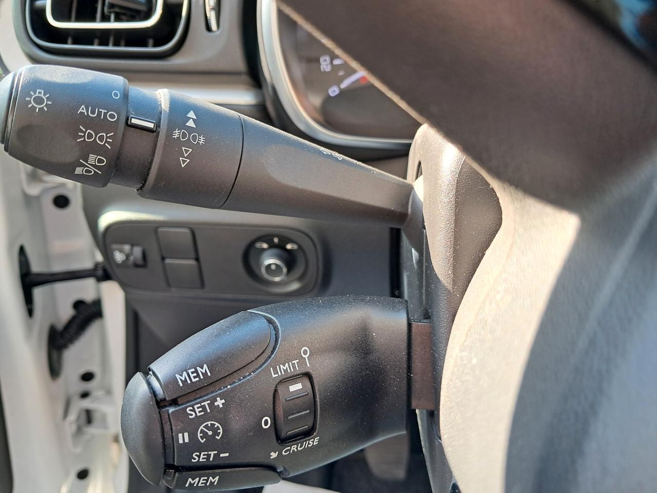 Citroen C3 PureTech 83 cv Shine Pack