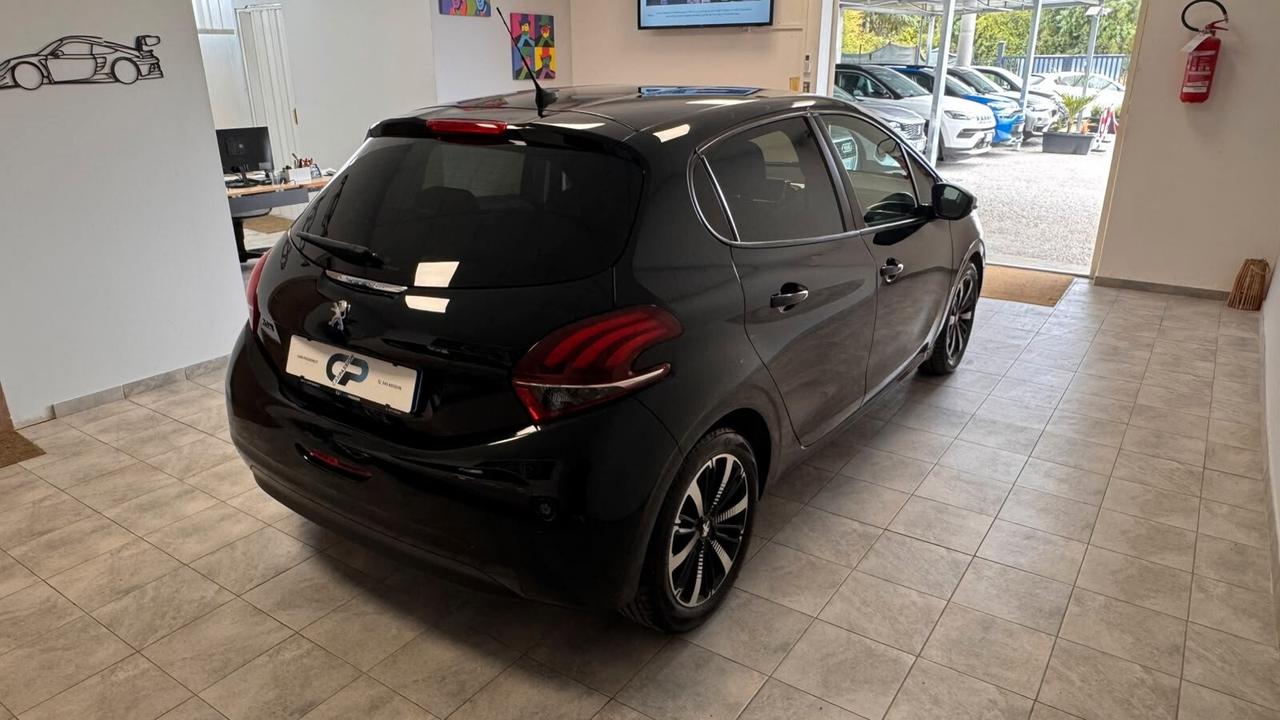 Peugeot 208 BlueHDi 100 S&S 5 porte Signature