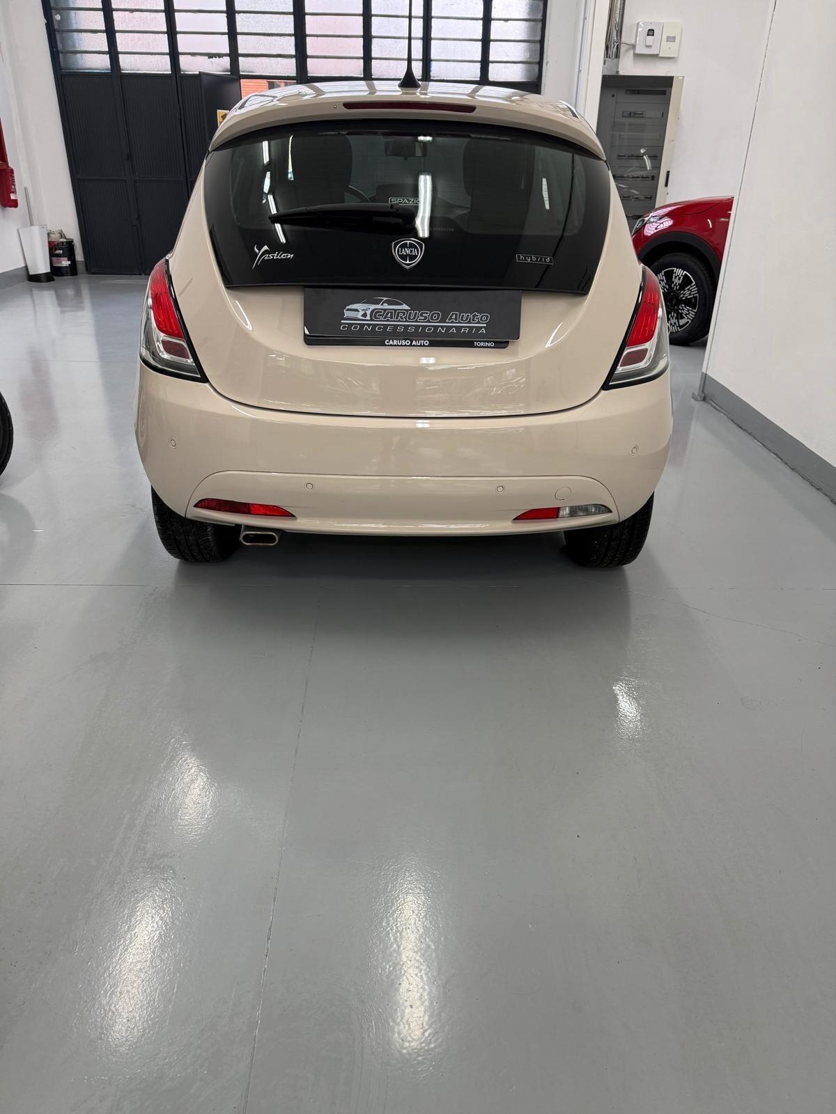 Lancia Ypsilon 1.0 FireFly 5 porte S&S Hybrid Ecochic Gold