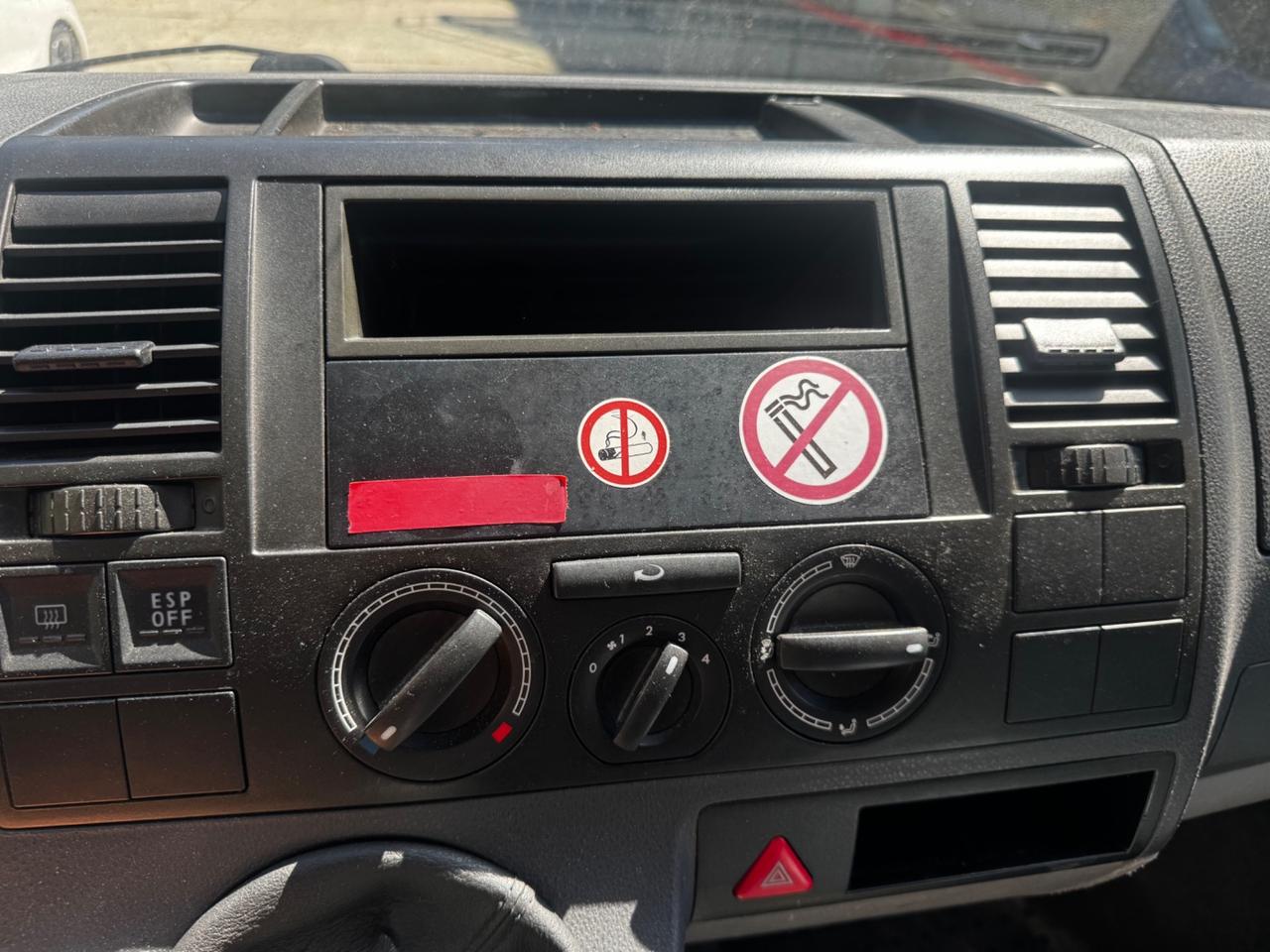 Volkswagen Transporter T5 California 1.9 TDI 2009