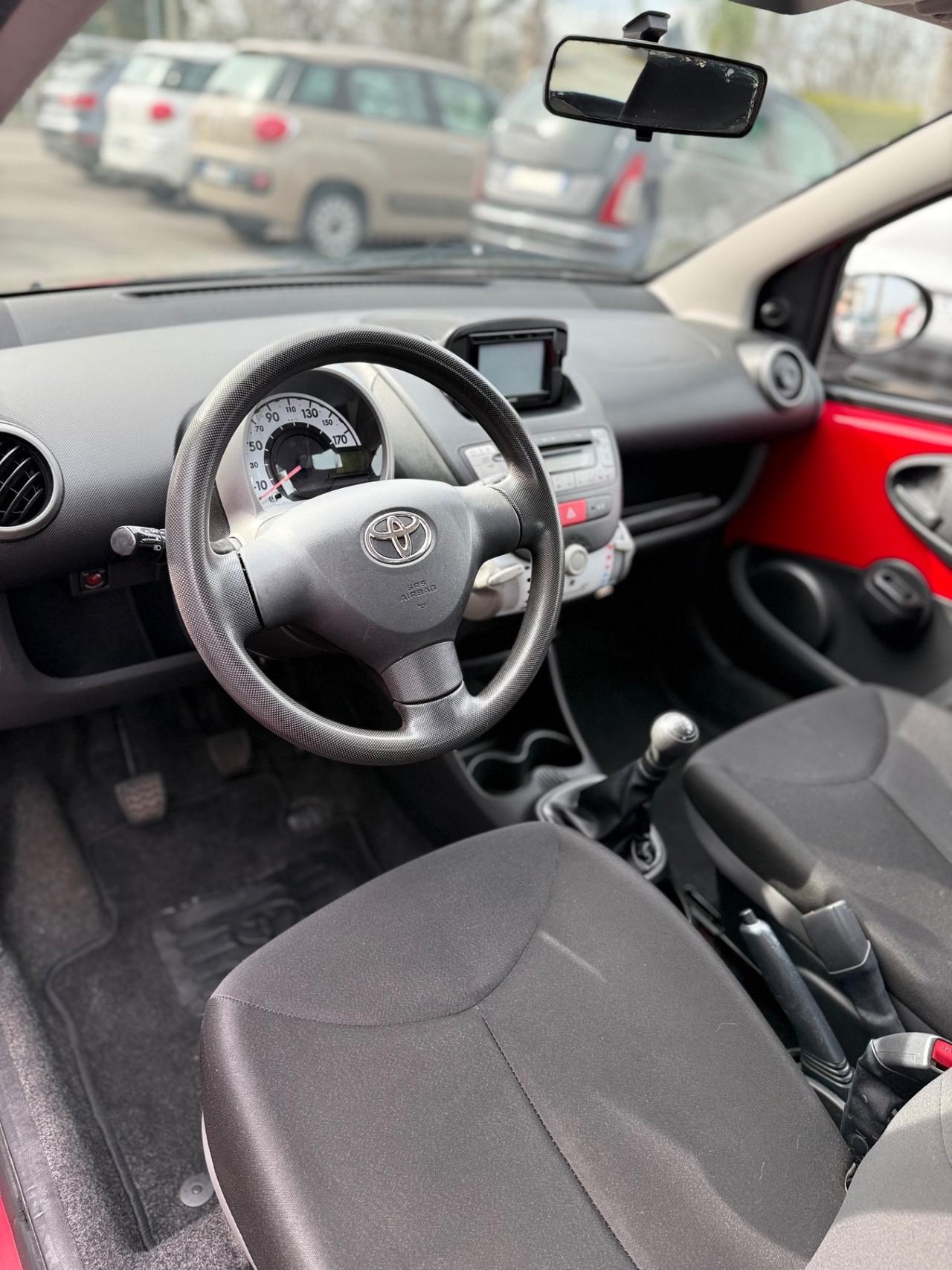 Toyota Aygo 1.0 12V VVT-i 5 porte Orange Connect