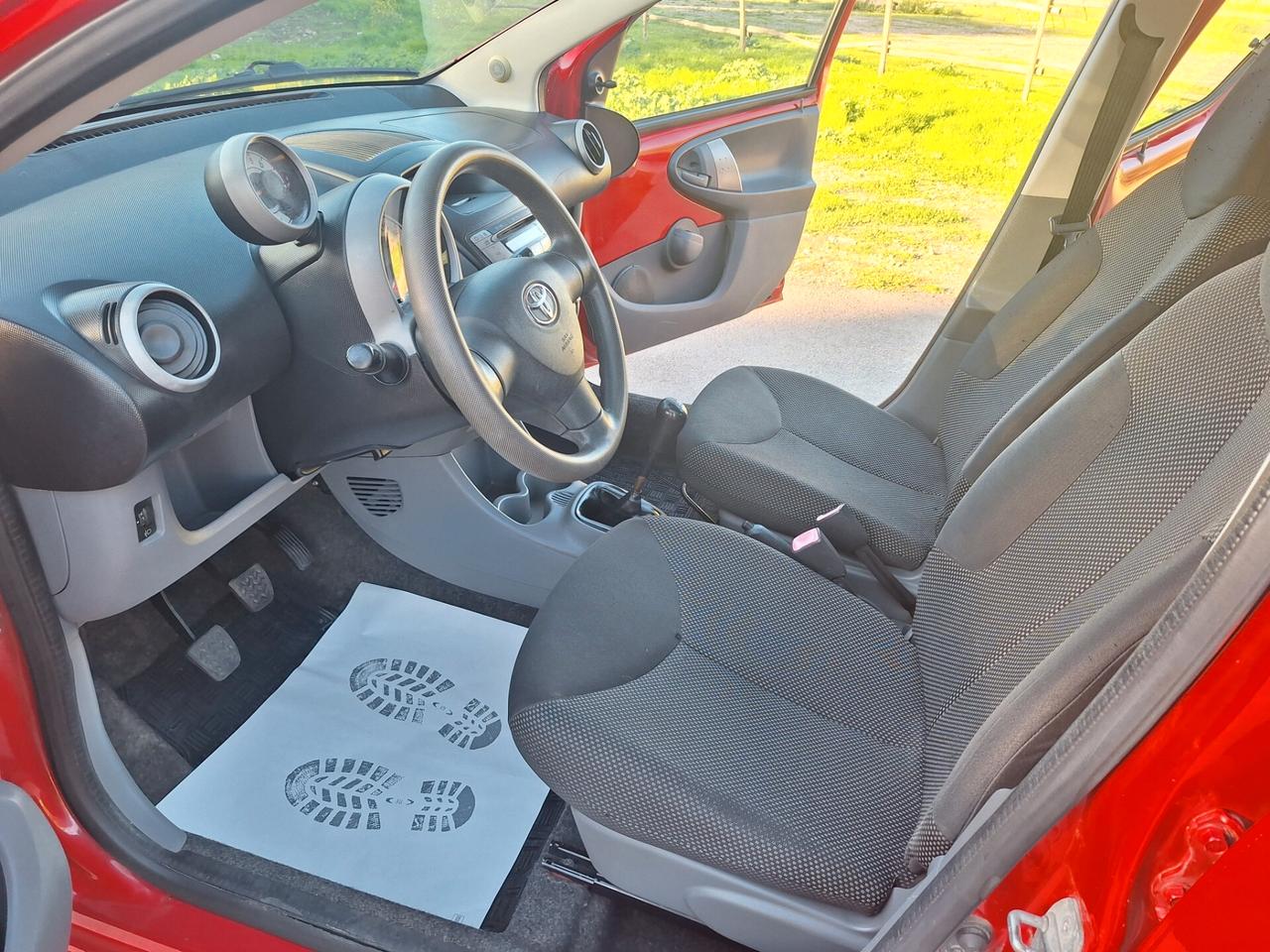 Toyota Aygo 1.0 5 porte 112000 km 2009