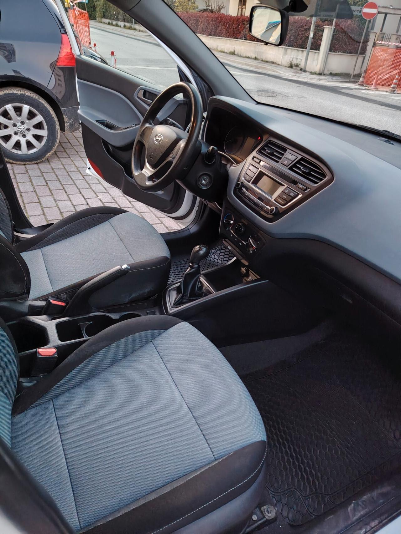 Hyundai i20 1.2 5 porte Classic