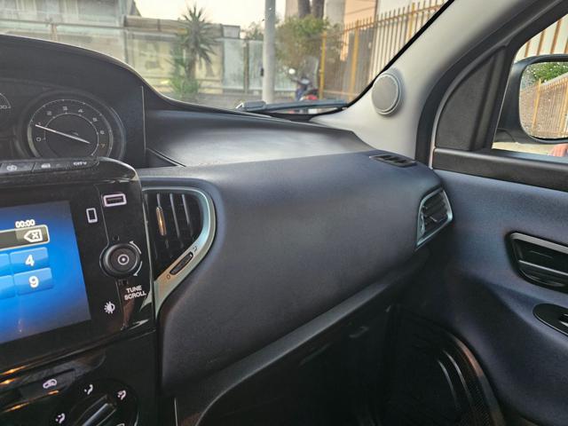 LANCIA Ypsilon 1.0 FireFly 5 porte S&S Hybrid Gold