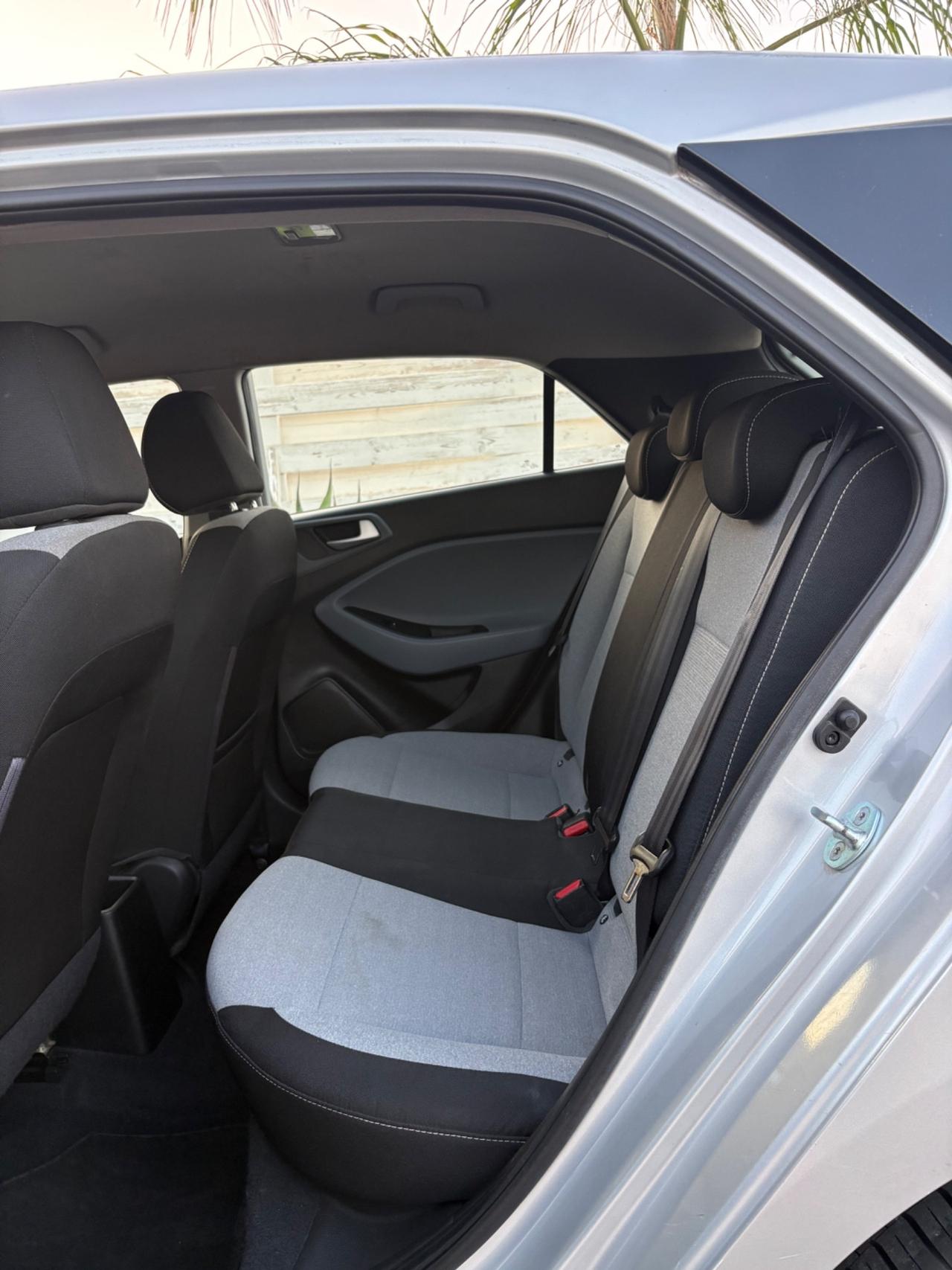 Hyundai i20 1.1 diesel 5 porte in pronta consegna