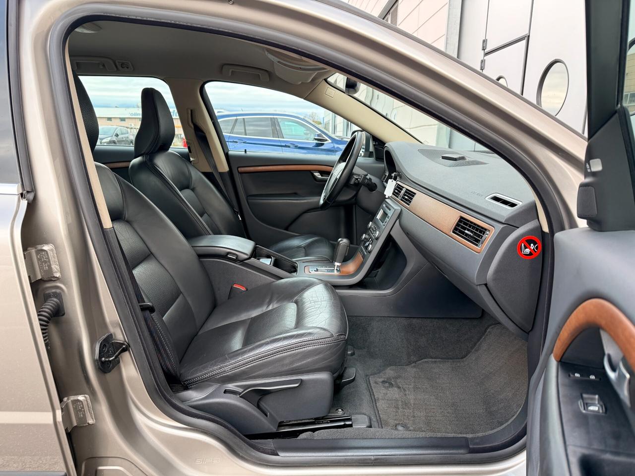 Volvo XC 70 XC70 D5 AWD Summum