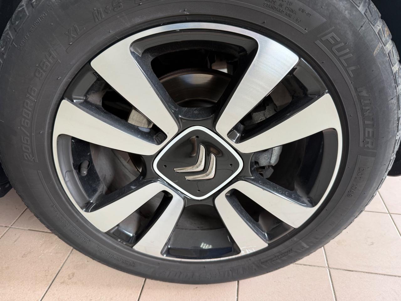 Citroen C3 Aircross BlueHDi 100 Shine