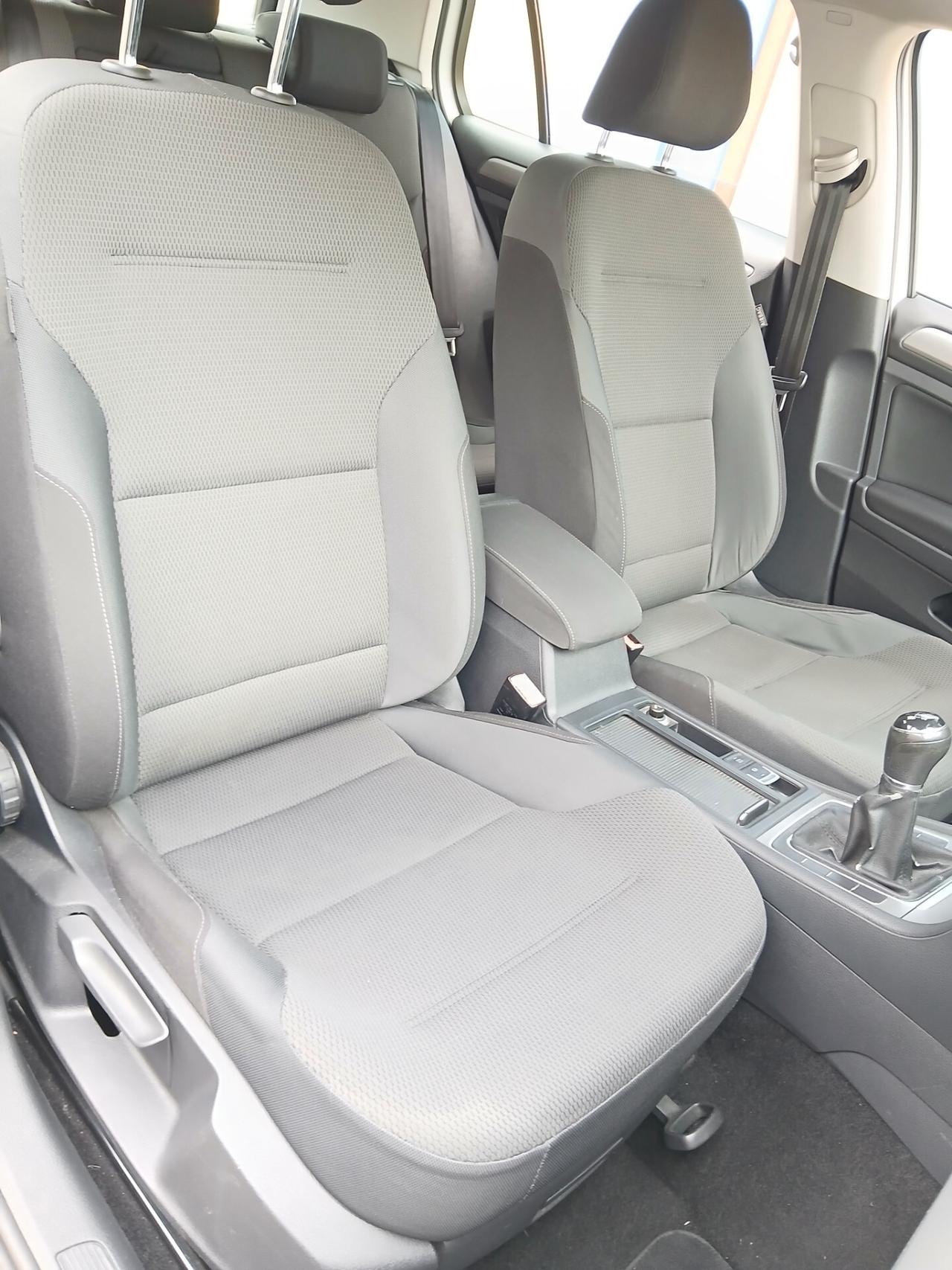 Volkswagen Golf BUSINESS 1,6 TDI HIGHLINE BLUE MOTION