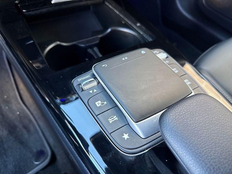 Mercedes-Benz Classe A A 180 d Sport Night edition auto