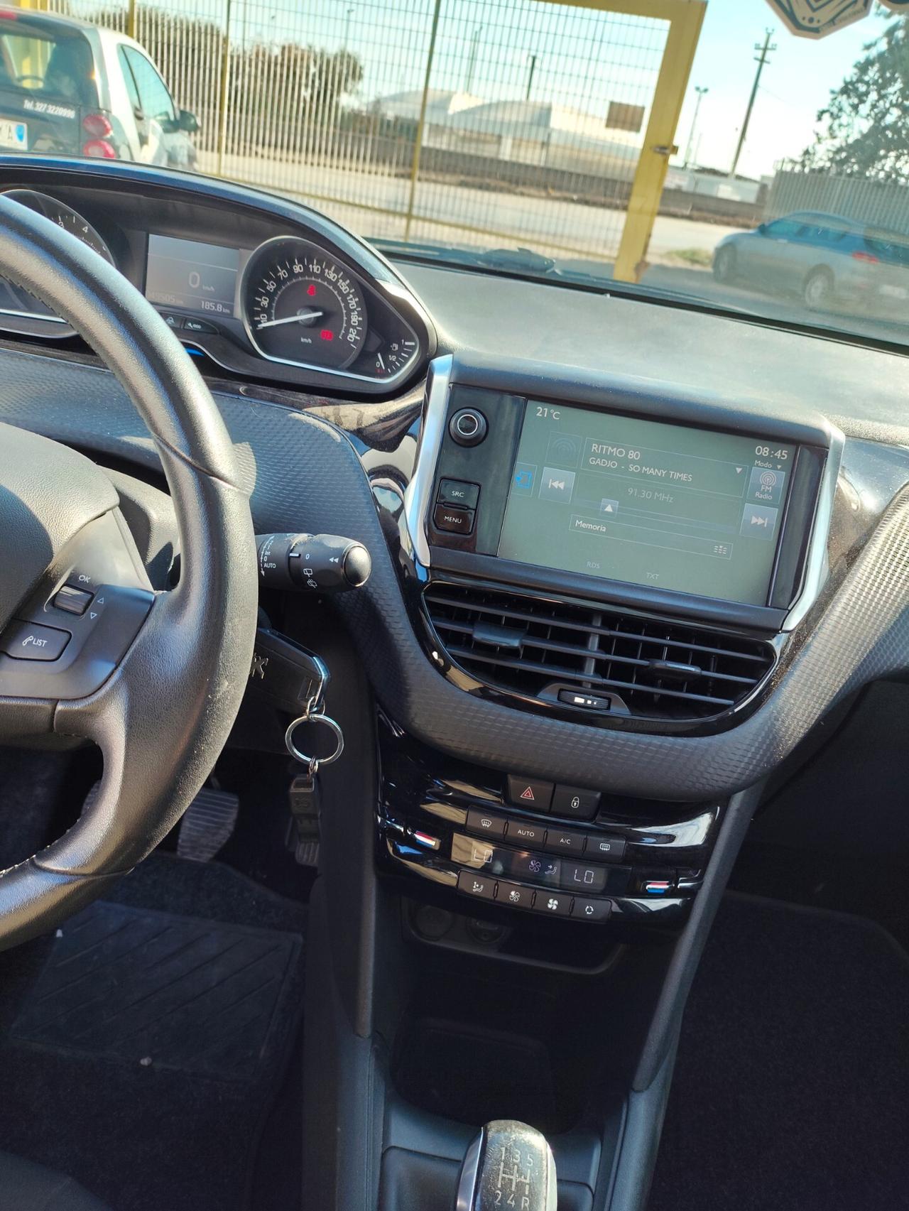 Peugeot 208 PureTech 82 5 porte Allure GPL