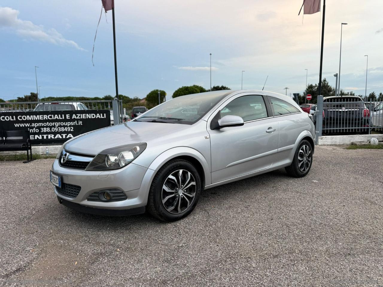 OPEL Astra GTC 1.7 CDTI 125 CV 3p. Cosmo