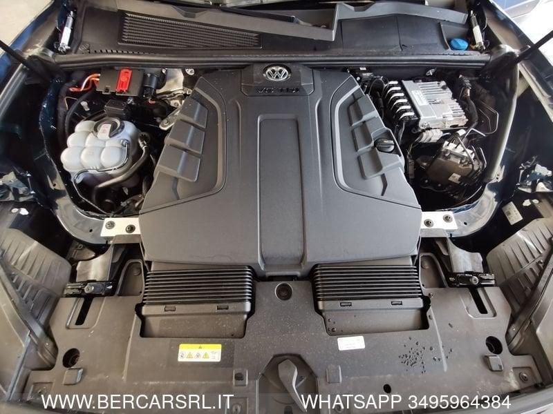 Volkswagen Touareg 3.0 V6 TDI SCR Elegance R-LINE*SEDILI RISC*FULL LED*