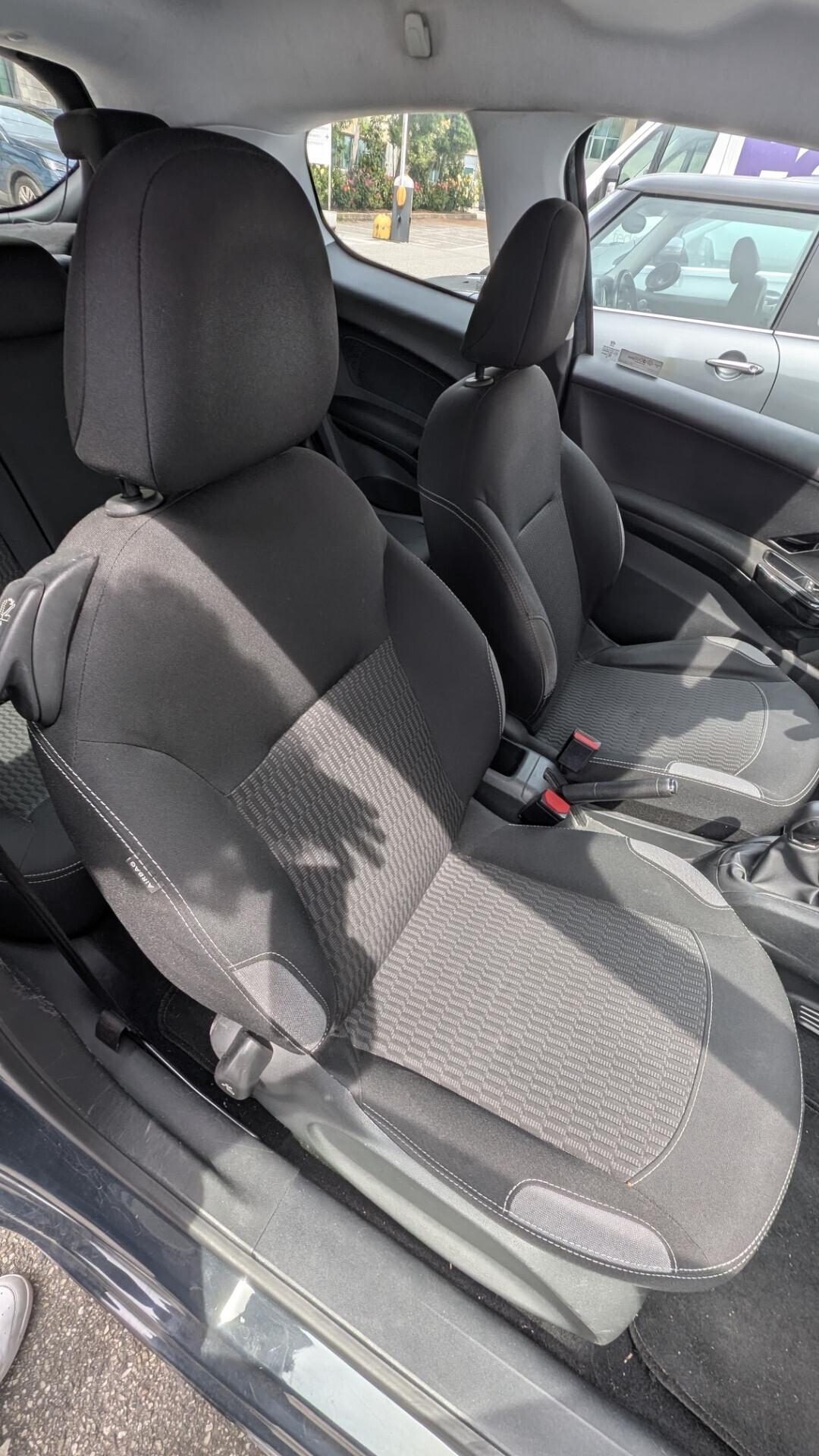 Peugeot 208 2016 1.2 benzina euro6b incidentata