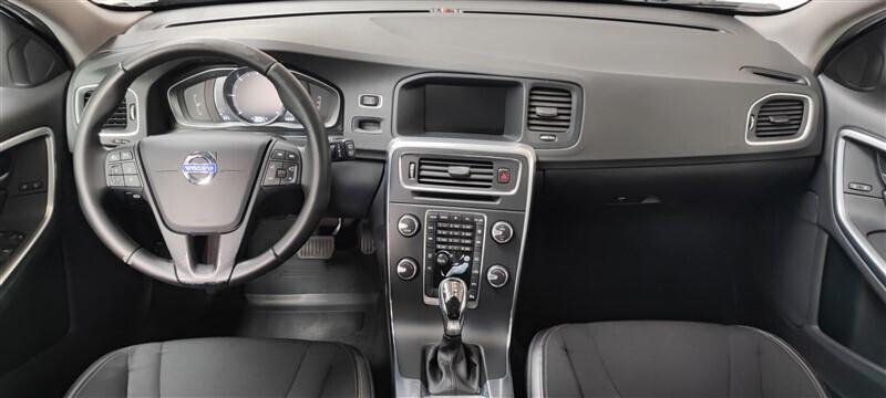 Volvo V60 D3 Geartronic Kinetic !!! KM 105.800 !!!