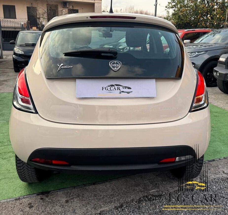 Lancia Ypsilon 0.9 TwinAir 85 CV 5 porte Metano Ecochic Gold 2019