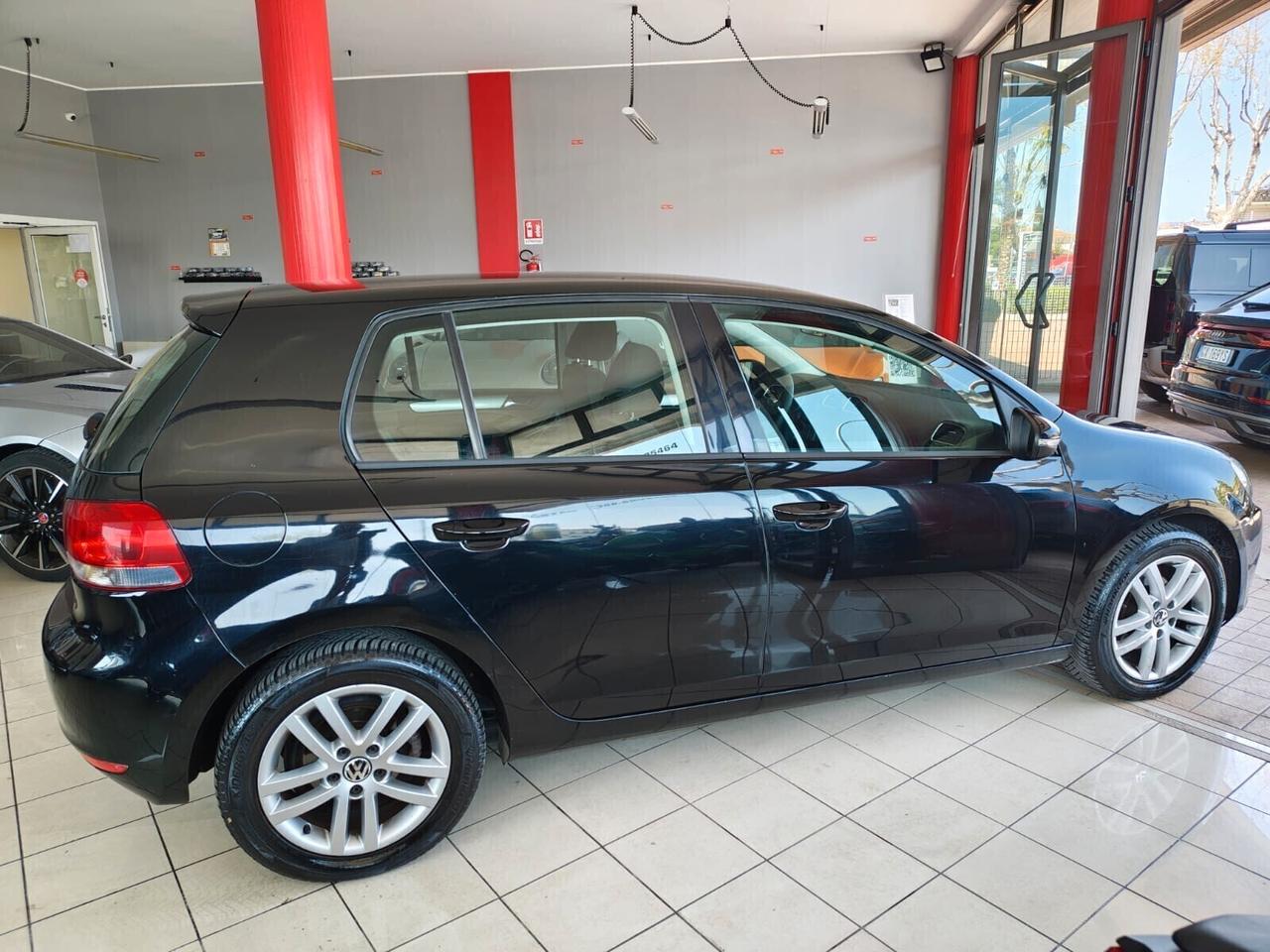 Volkswagen Golf 1.4 5 PORTE METANO