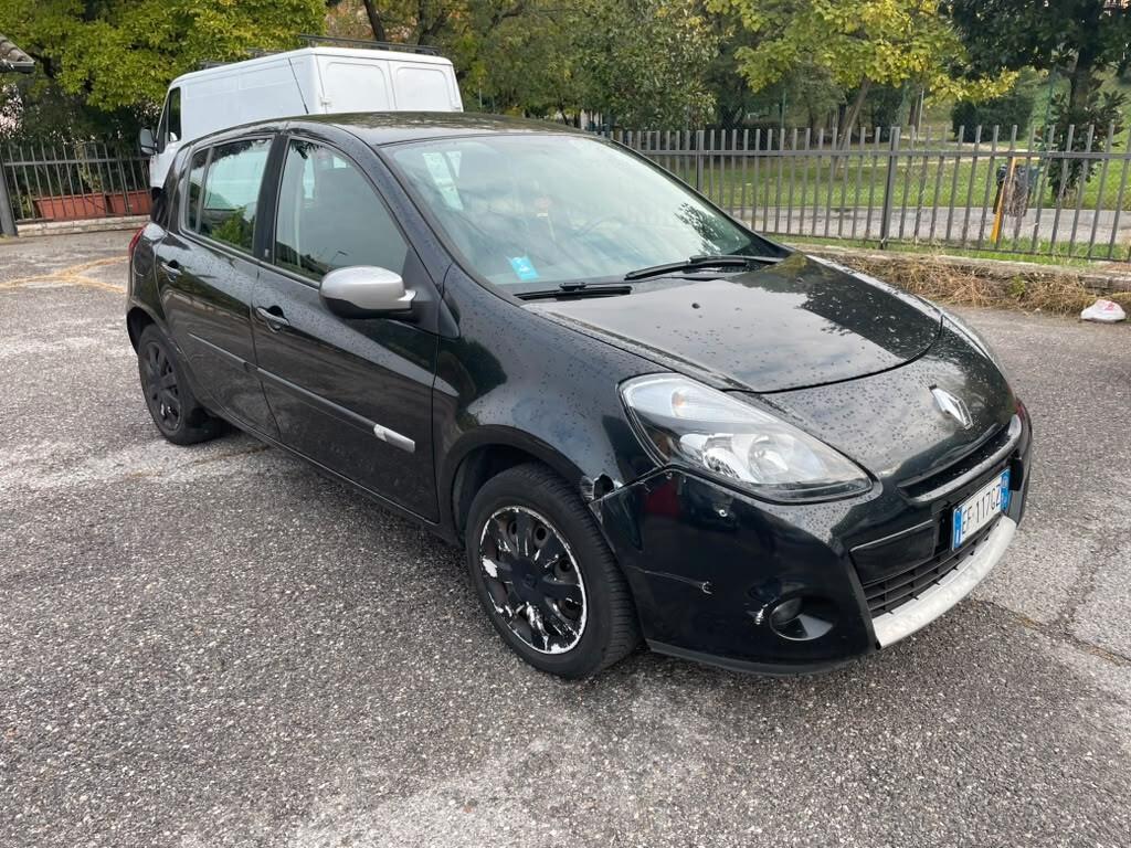 Renault Clio 1.2 16V 5 porte Dynamique