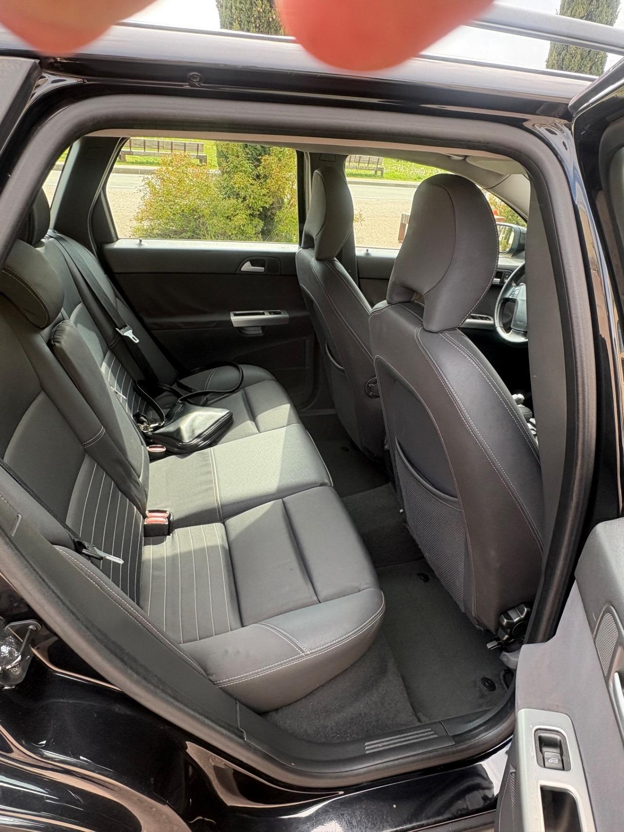 Volvo V50 D anno 2012 pronta a uso ok neo patentati