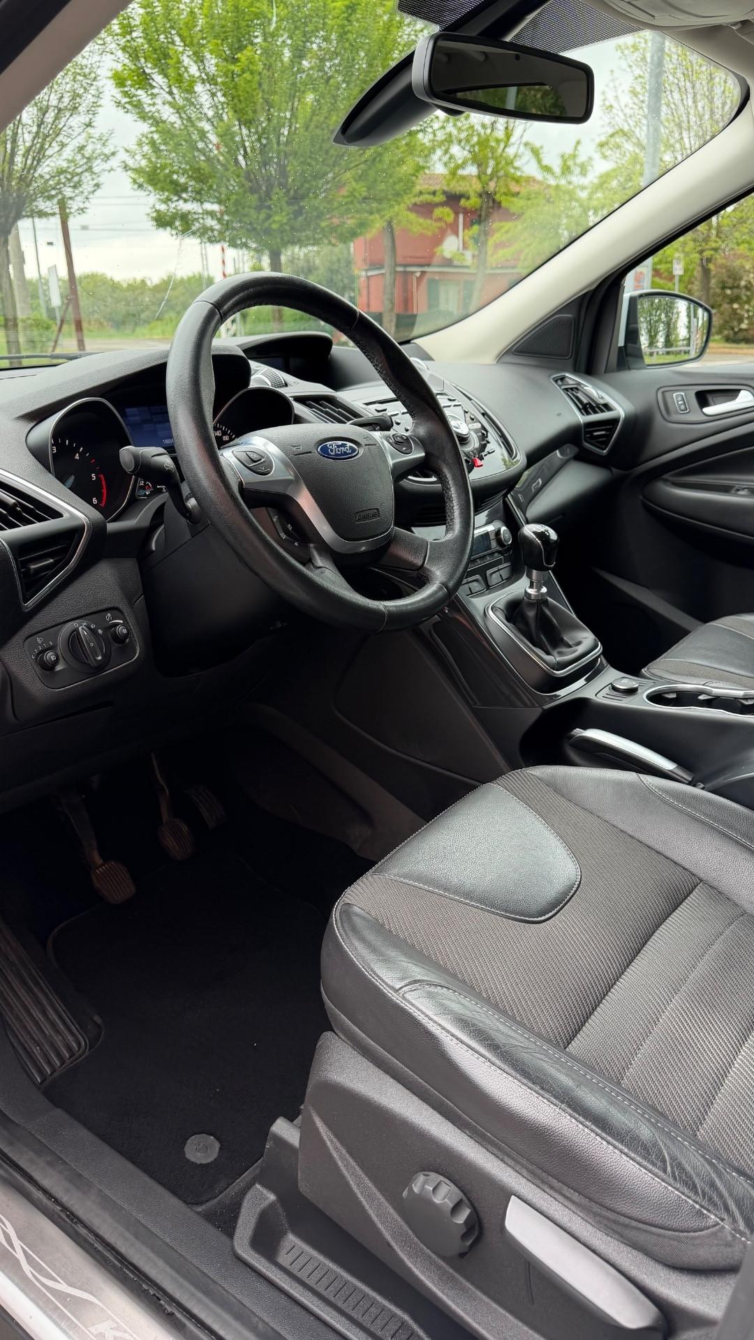 Ford Kuga 2.0 TDCI 120 CV S&S 2WD Titanium