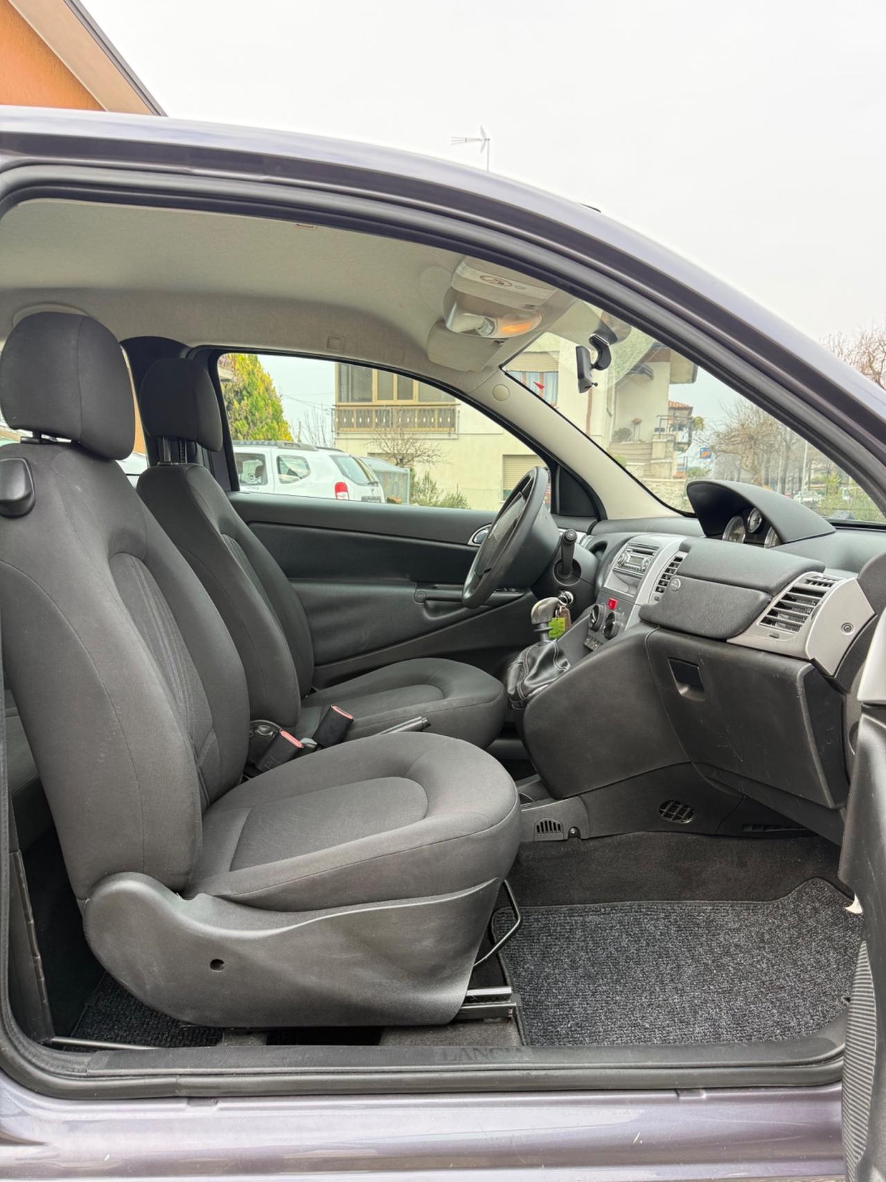 Lancia Ypsilon 1.2 69 CV Platinum