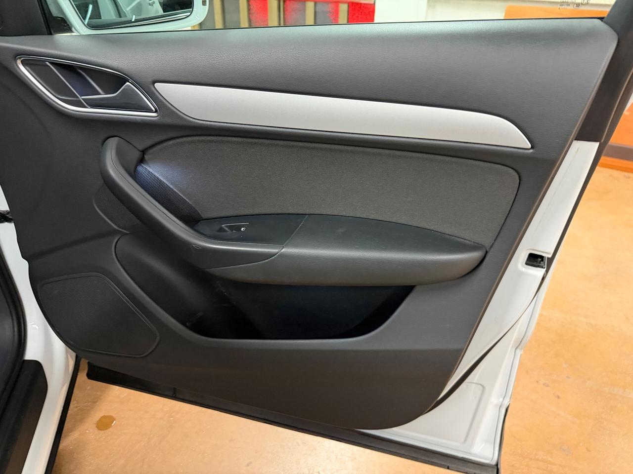 Audi Q3 2.0 TDI 150 CV Business