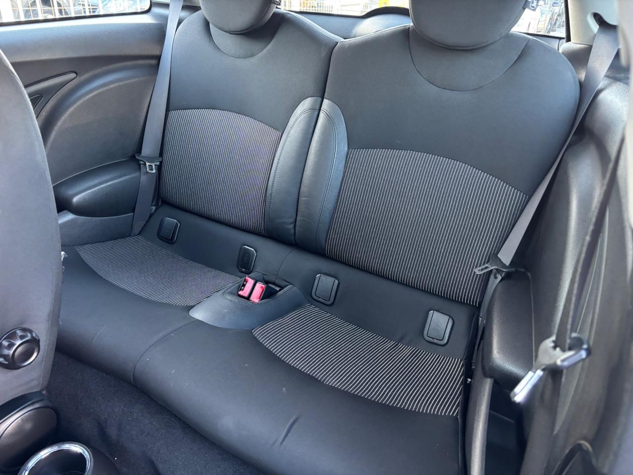 MINI COOPER D 1.6 109CV 130.000KM