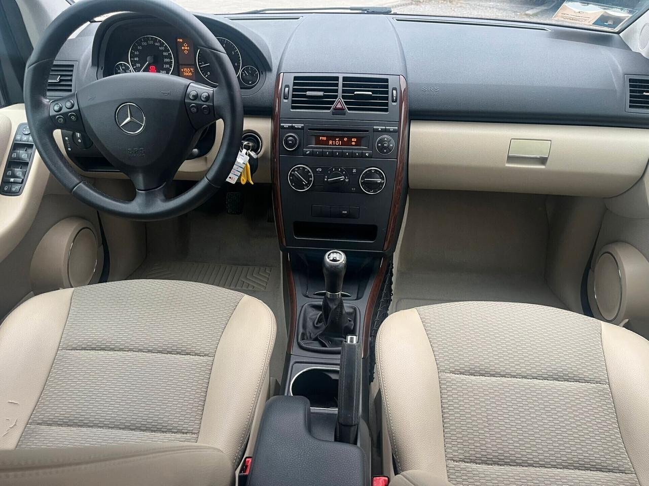 Mercedes-benz A 160 exclusive benz solo 99.000km