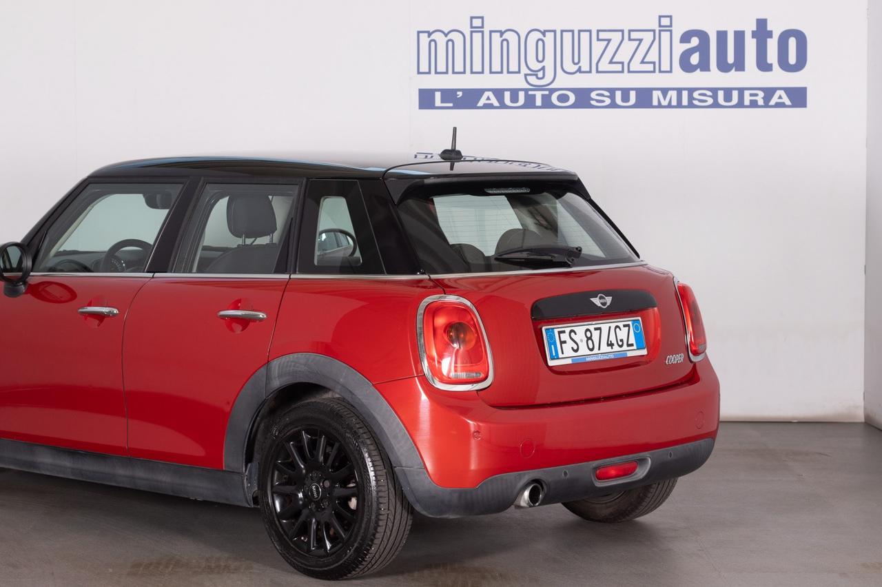 Mini Cooper 5 Porte 1.5 Auto 136cv