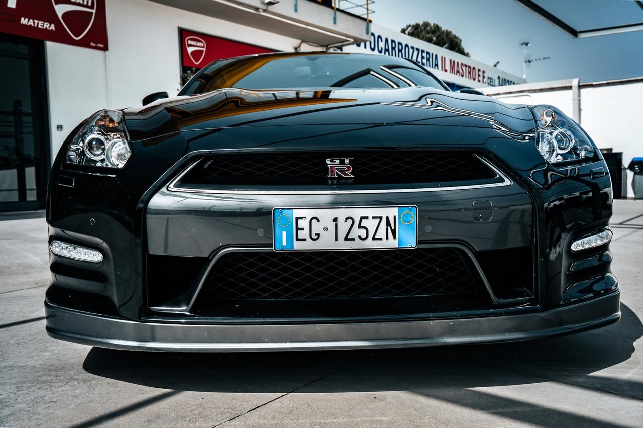 Nissan GT-R 3.8 V6 Black Edition