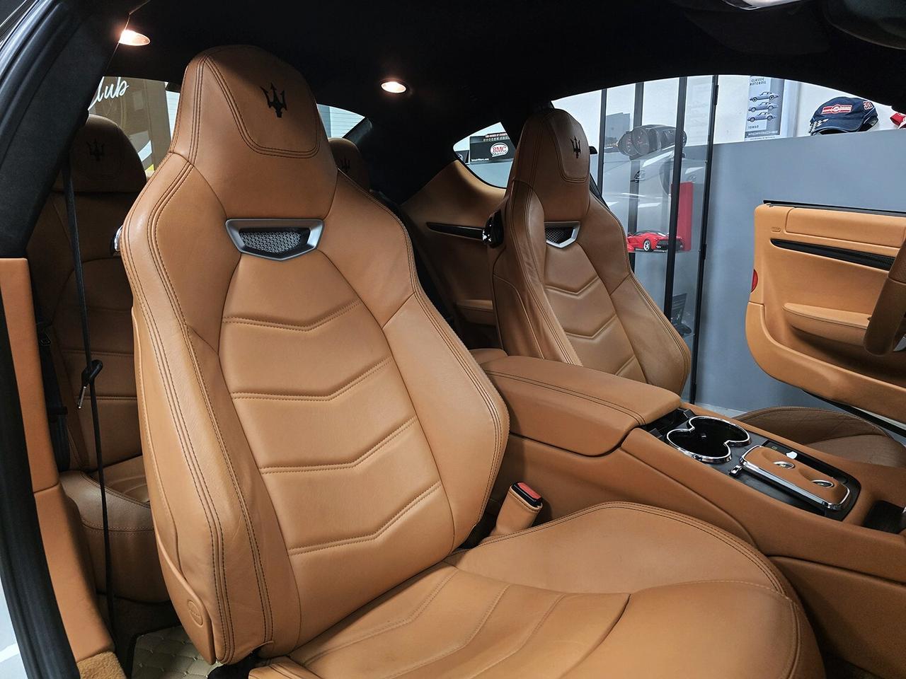 Maserati GranTurismo 4.7 S V8 CAMBIOCORSA_BIANCO FUJI_GARANZIA 12 MESI