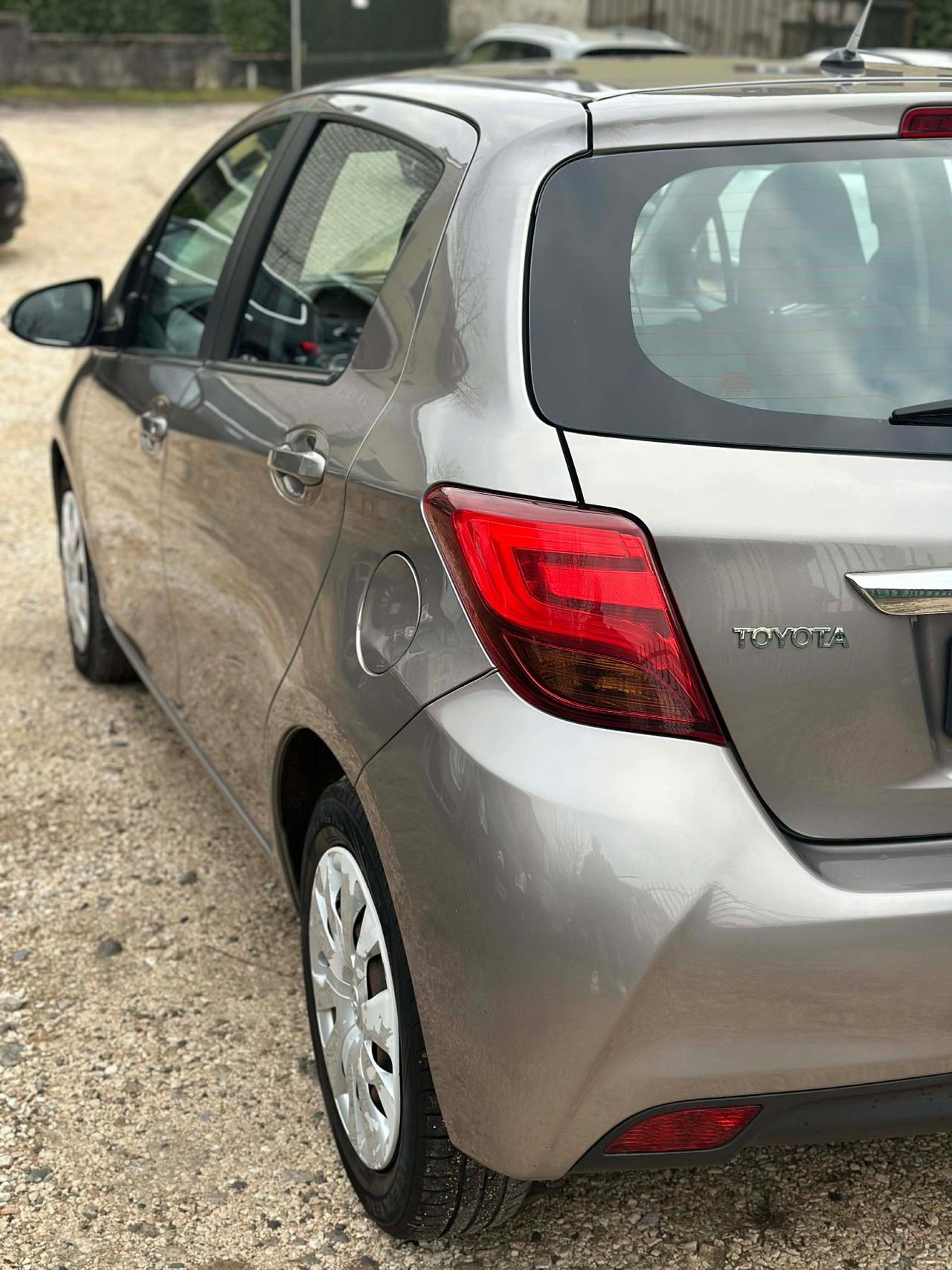 Toyota YARIS 1.0 5P ACTIVE NEOPAT KMCERT GARANZ