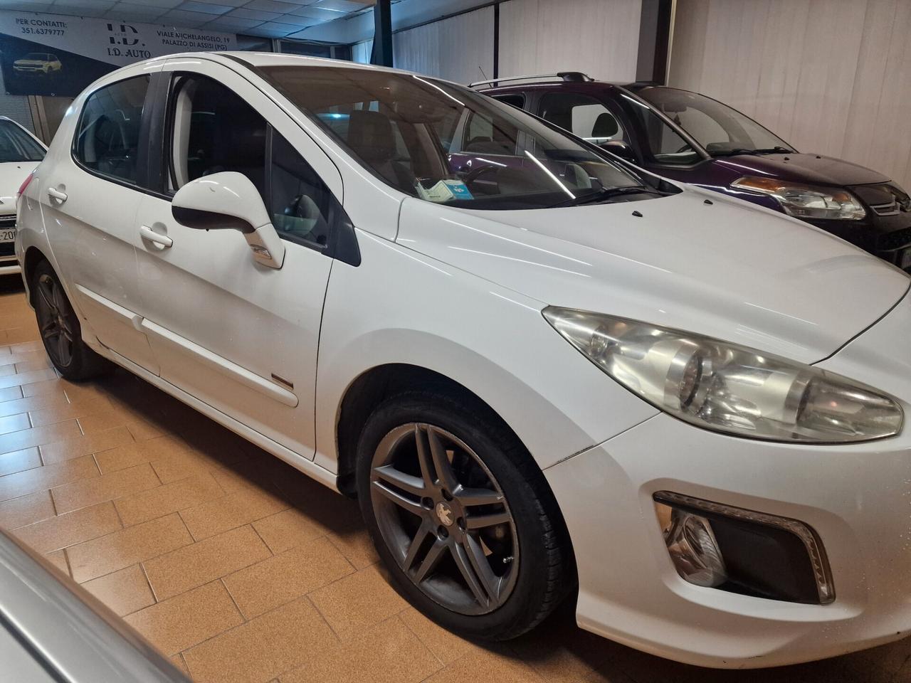 Peugeot 308 1.6 8V e-HDi 112CV Stop&Start 5p. Business