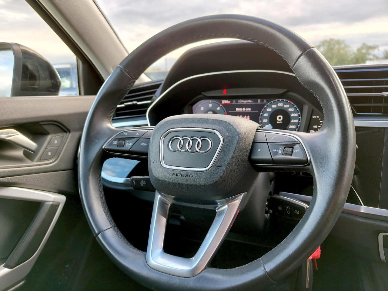 Audi Q3 SPB 35 TDI Identity Black S tronic - 2022