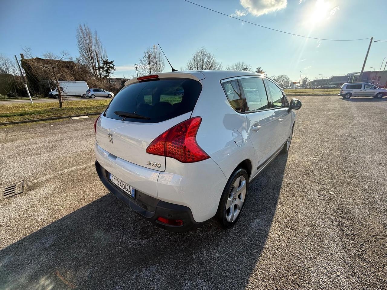 Peugeot 3008 1.6 HDi 112CV Business