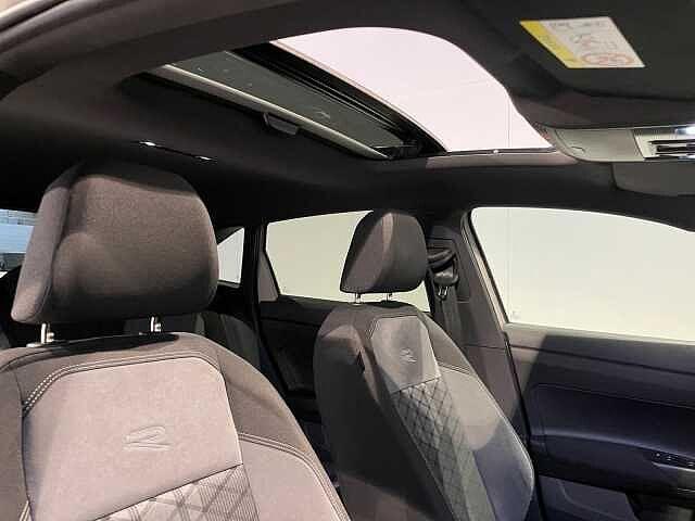 Volkswagen Taigo 1.5TSI 150CV DSG R-Line