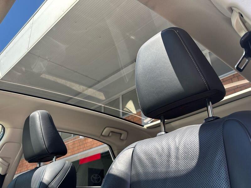 Lexus NX NX 300h 2.5 Luxury 4wd cvt