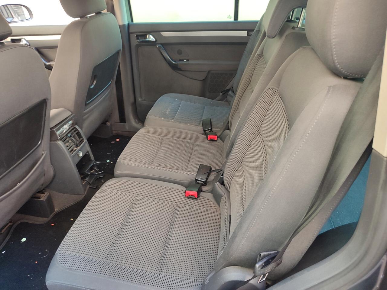 Volkswagen Touran 2.0 16V TDI DSG Highline
