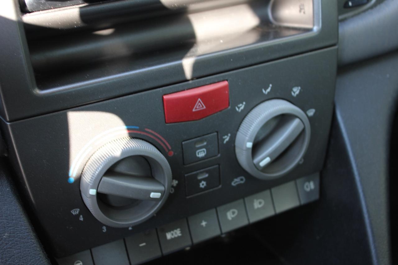 Lancia Ypsilon 1.2 IMPIANTO METANO PER COMMERCIANTI