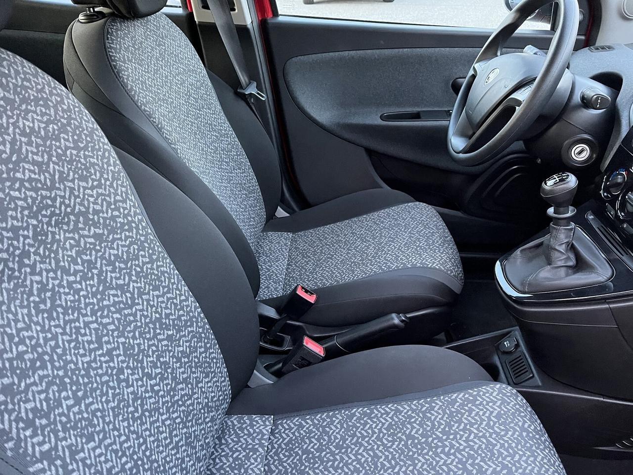 LANCIA YPSILON 1000 CC 70 CV SILVER