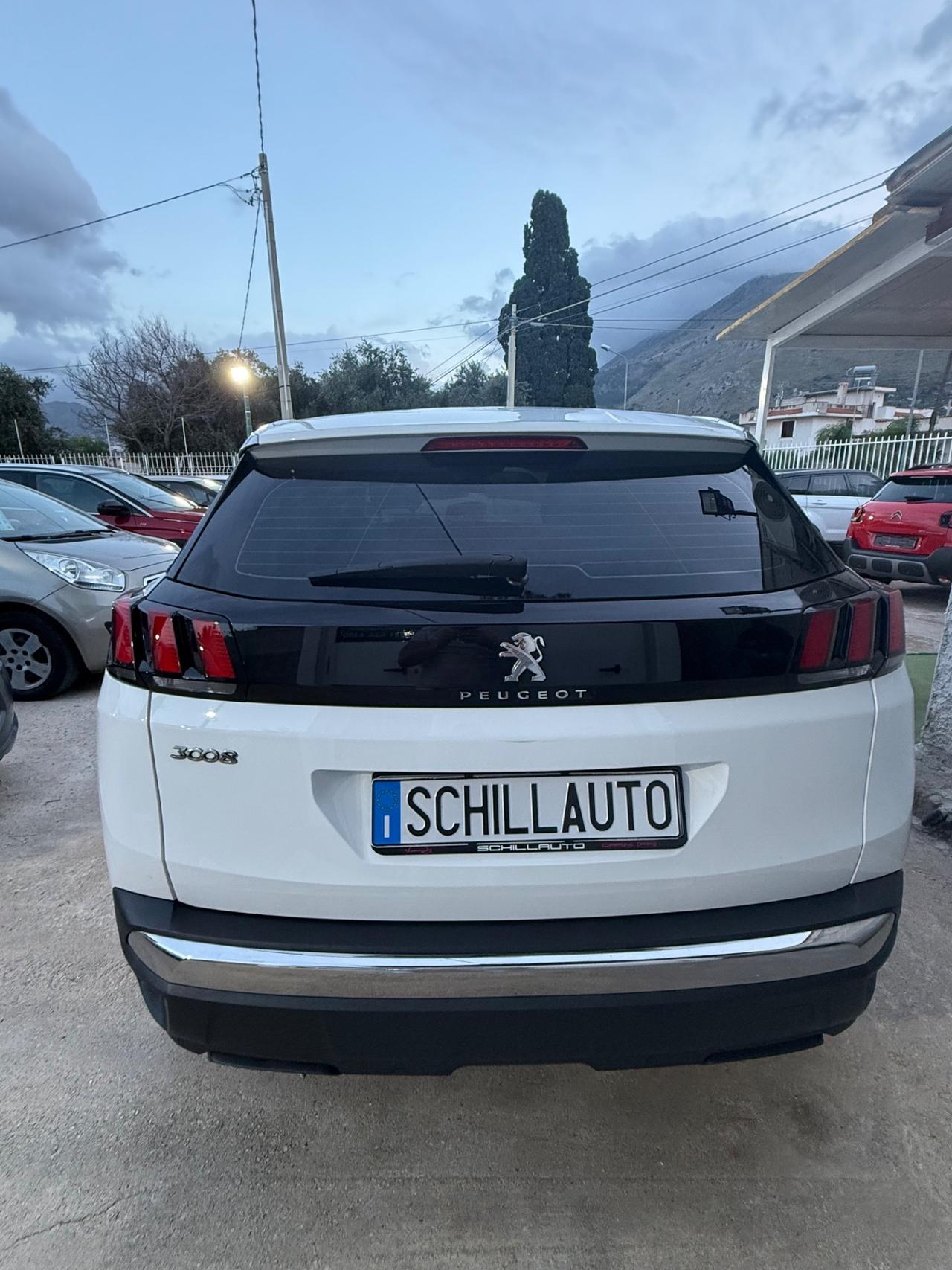 Peugeot 3008 BlueHDi 130 S&S Allure