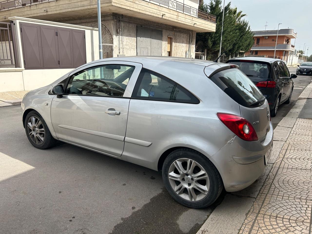 Opel Corsa 1.2 3 porte Club