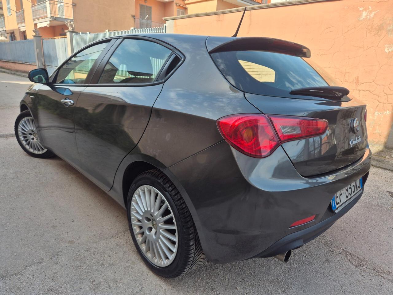 ALFA ROMEO GIULIETTA 1.6 M.JET NUOVISSIMA 2011