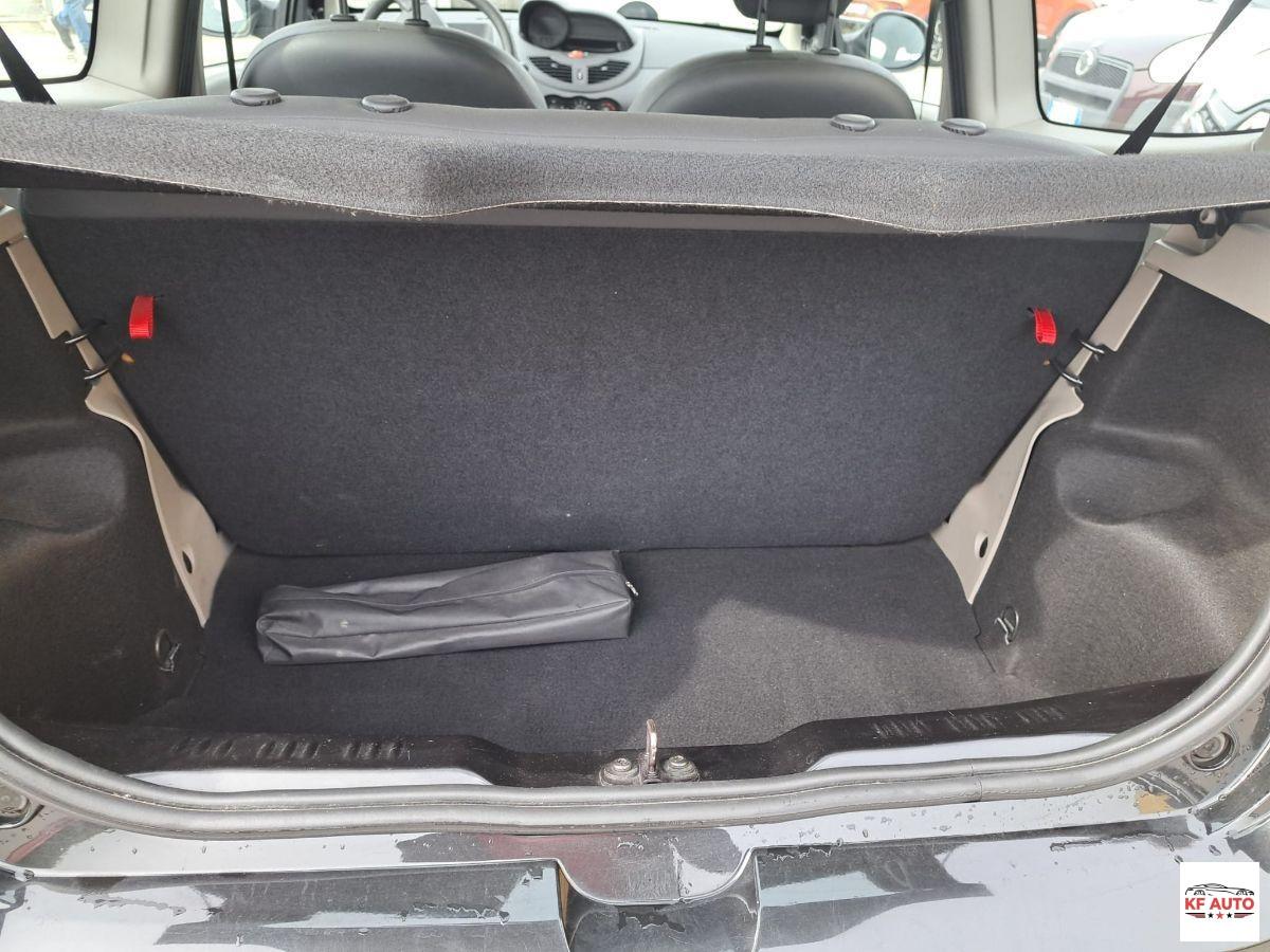 RENAULT - Twingo - 1.2 16V Dynamique