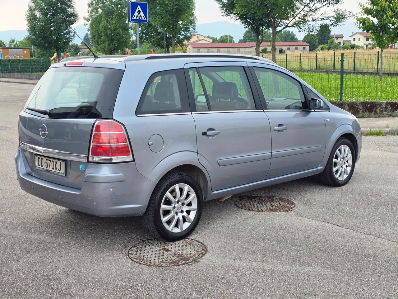 Opel Zafira 1.6 B/METANO 7 POSTI OK NEOPATENTI